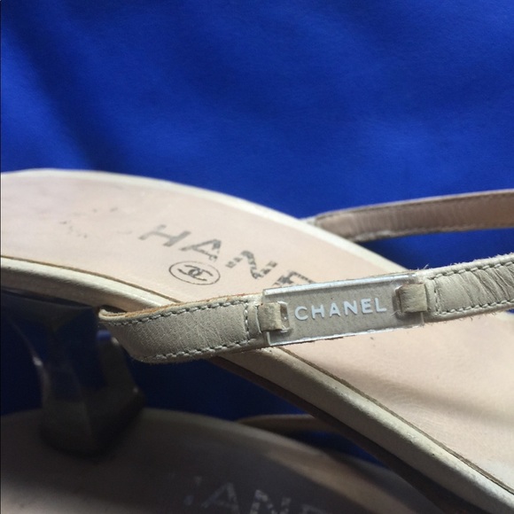 Vintage Chanel leather and lucite sandles - Picture 2 of 6